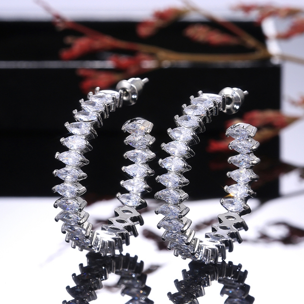 Sliver diamond earrings - Picture 9 of 9